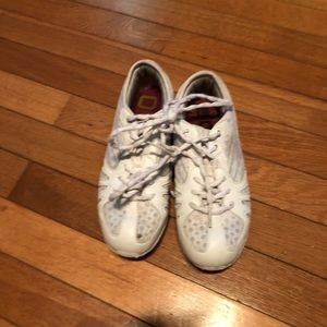 Varsity cheer shoes size 5